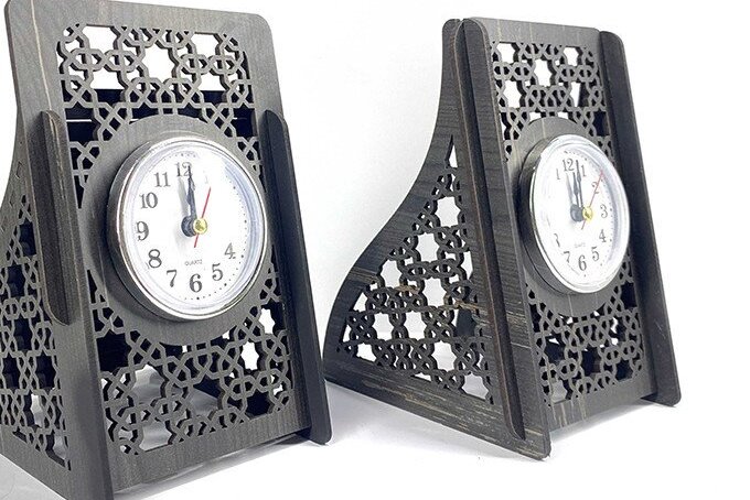 Σετ των 2 Intra απο ξύλο plywood 3mm-4mm πάχος 2 Μοντέλα Επιτραπέζιο Ρολόι Γραφείου Προϊόν Δίασταση 30x20 cm INTRAFABR-38046640