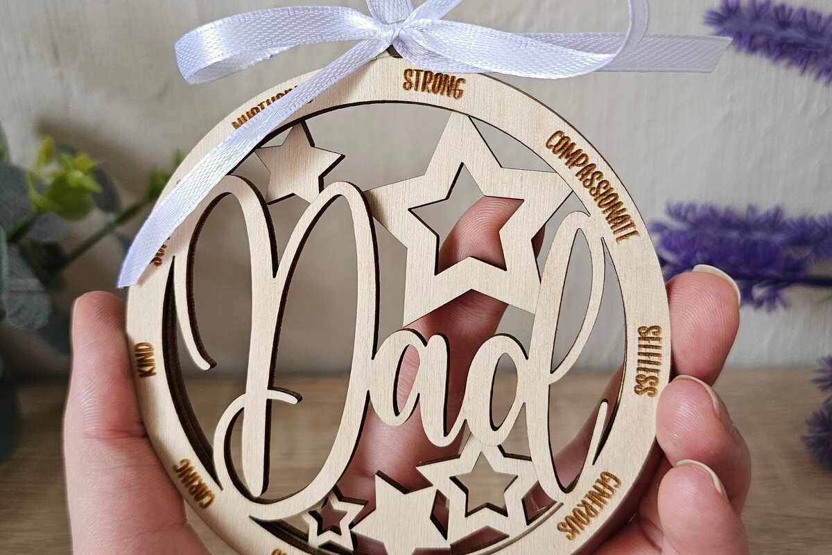 Σετ των 3 Intra απο ξύλο plywood 3mm-4mm πάχος Καλύτερο Στολίδι Μπαμπά | Father Δίασταση 4x4 cm INTRAFABR-118833712