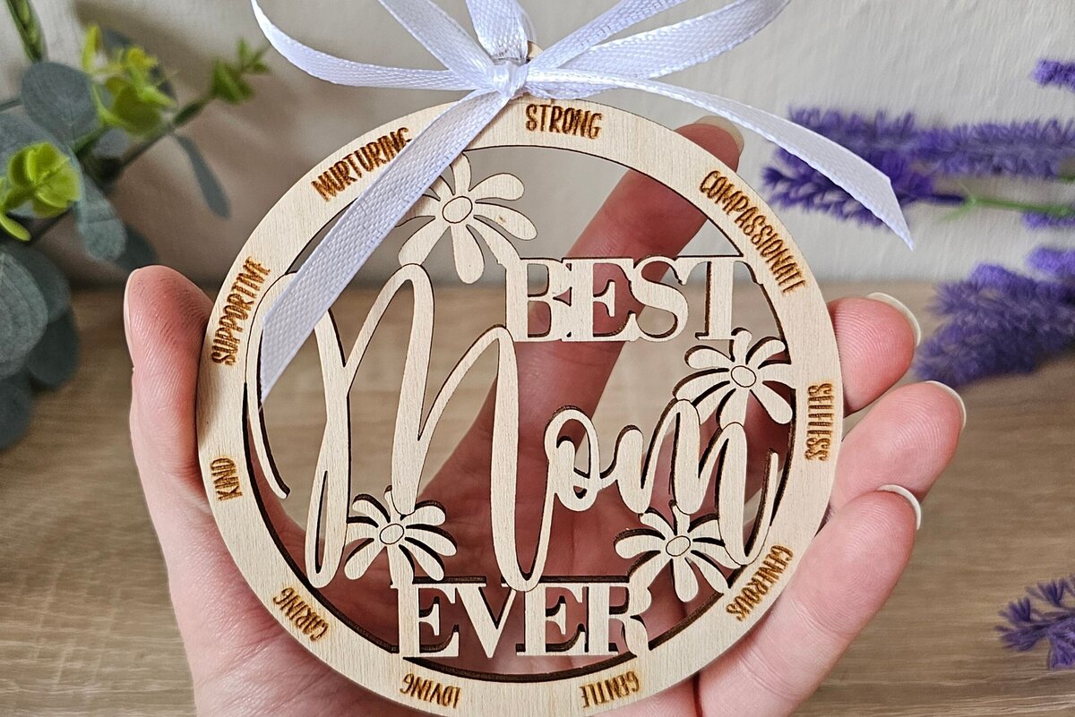 Σετ των 3 Intra απο ξύλο plywood 3mm-4mm πάχος Καλύτερο στολίδι μαμάς | Mother Δίασταση 6x6 cm INTRAFABR-118833512