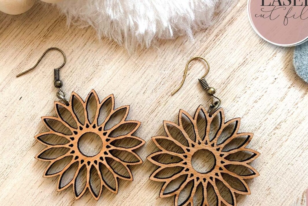 Σετ των 3 Intra απο ξύλο plywood 3mm-4mm πάχος Σκουλαρίκια λέιζερ Boho Floral Δίασταση 3x3 cm INTRAFABR-73365506