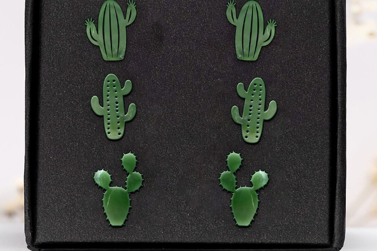 Σετ των 3 Intra απο ξύλο plywood 3mm-4mm πάχος Σκουλαρίκια Cactus Cut . Χαριτωμένος κάκτος. Δίασταση 4x4 cm INTRAFABR-111330267