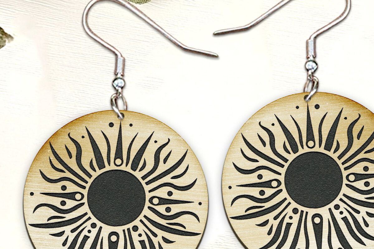 Σετ των 3 Intra απο ξύλο plywood 3mm-4mm πάχος Σκουλαρίκια Sun Celestial Sun χαραγμένα  . Δίασταση 4x4 cm INTRAFABR-122998778