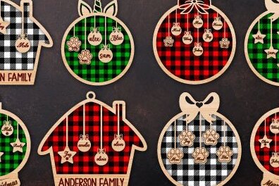 Σετ των 3 Intra απο ξύλο plywood 3mm-4mm πάχος Όνομα Χριστουγεννιάτικου Διακοσμητικού Οικογένειας & Ζώου Δίασταση 8x8 cm INTRAFABR-36889466