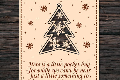 Σετ των 2 Intra απο ξύλο plywood 3mm-4mm πάχος Χριστουγεννιάτικο σχέδιο κοπής με λέιζερ Little Hug Δίασταση 15x15 cm INTRAFABR-77827048