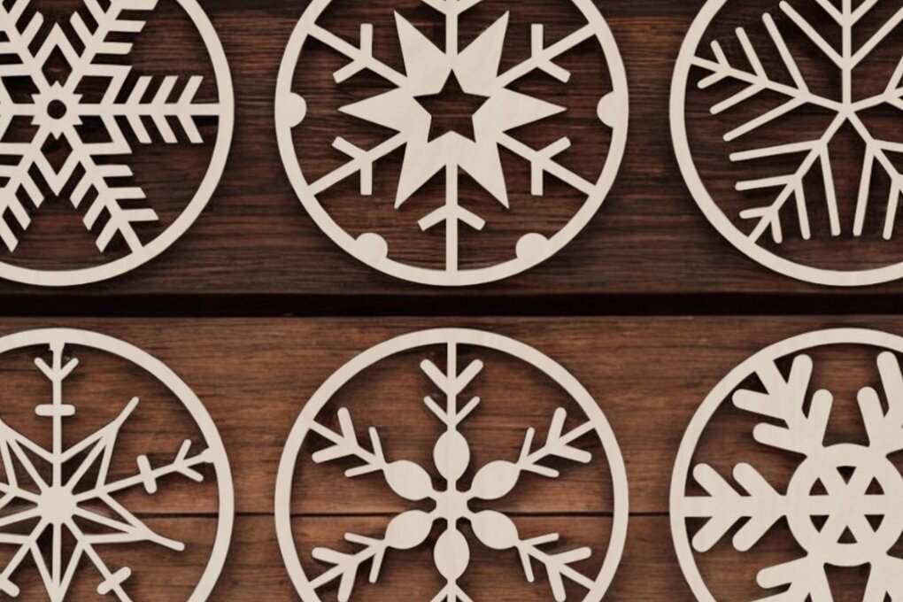 Σετ των 3 Intra απο ξύλο plywood 3mm-4mm πάχος Χριστουγεννιάτικα στολίδια με νιφάδες χιονιού, 088 Δίασταση 8x8 cm INTRAFABR-117799940