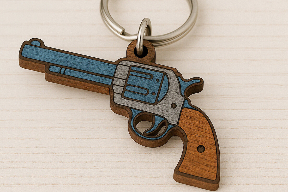 Σετ των 3 Intra απο ξύλο plywood 3mm-4mm πάχος - Μπρελόκ Cowboy Revolver Δίασταση 4x4 cm INTRAFABR-120896851