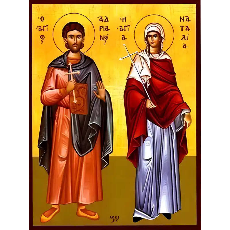 Εικόνα Ορθοδοξίας με περίγραμμα χρυσό σε ξύλο Φλαμουρίας  με  βάση Εικόνα ΑΓΙΟΙ ΑΔΡΙΑΝΟΣ ΚΑΙ ΝΑΤΑΛΙΑ, ΜΑΡΤΥΡΕΣ, ΟΛΟΣΩΜΟΙ Χειροποίητη Ελληνορθόδοξη εικόνα του Ιησού Χριστού, Κρεμαστή πλάκα βυζαντινής τέχνης, χριστιανική τέχνη Διάσταση 40x30 cm (10,2x7,9 ίν