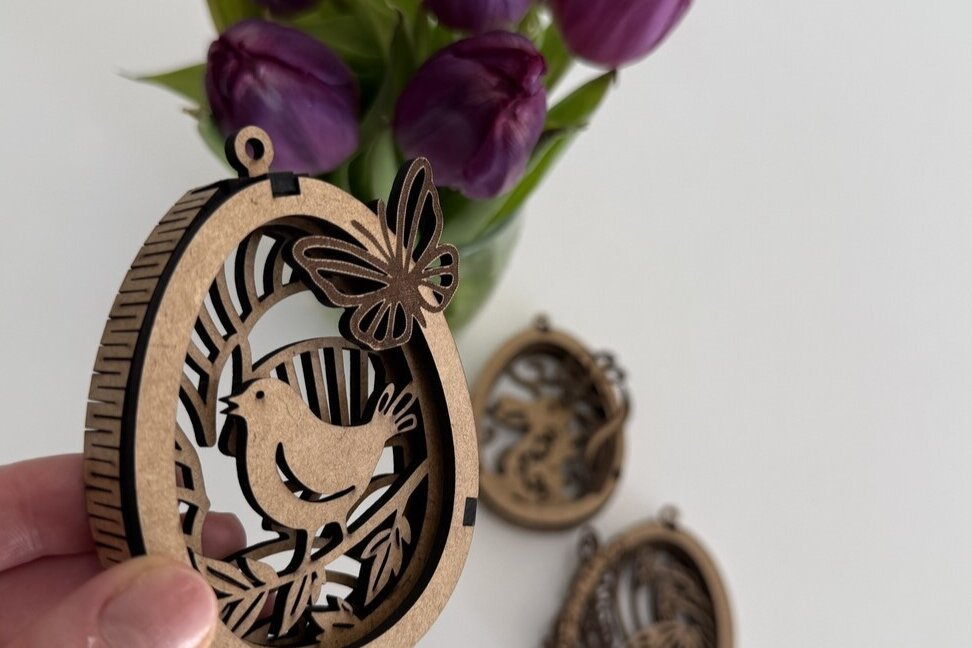 Σετ των 3 Intra απο ξύλο plywood 3mm-4mm πάχος - Πασχαλινό αυγό με πουλί Δίασταση 5x3 cm INTRAFABR-119143748