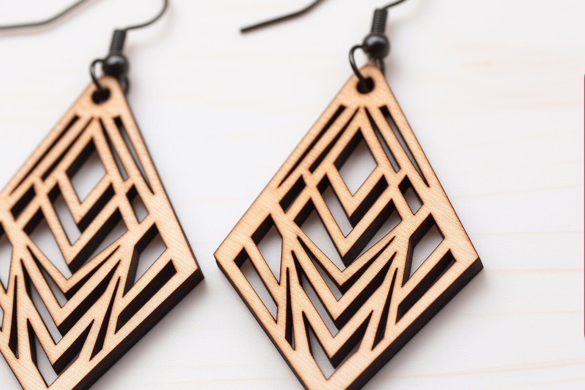 Σετ των 3 Intra απο ξύλο plywood 3mm-4mm πάχος - Γεωμετρικό πρότυπο ξύλινο σκουλαρίκι  Δίασταση 3x3 cm INTRAFABR-90525360