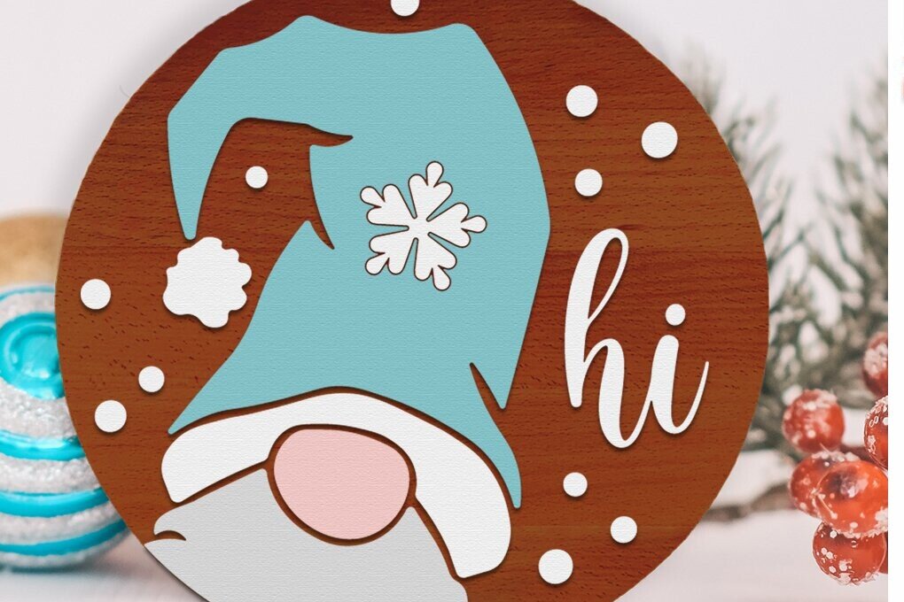 Σετ των 2 Intra απο ξύλο plywood 3mm-4mm πάχος - Gnome Hi , Xmas Door Sign Cut File Δίασταση 15x15 cm INTRAFABR-112037279