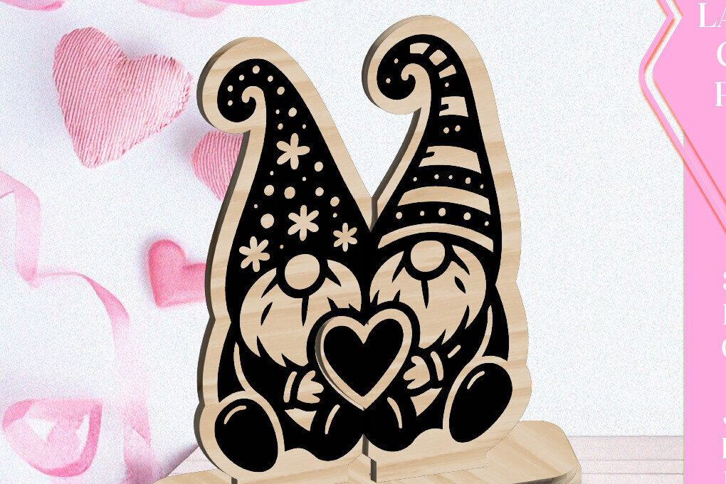 Σετ των 3 Intra απο ξύλο plywood 3mm-4mm πάχος - Κόψιμο με λέιζερ στολίδι Gnome Love Valentine Δίασταση 6x6 cm INTRAFABR-113427461