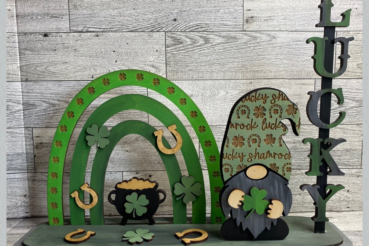 Σετ των 2 Intra απο ξύλο plywood 3mm-4mm πάχος - Gnome St Patricks Day Shelf Sitter Laser Δίασταση 20x20 cm INTRAFABR-62011101