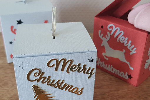 Σετ των 2 Intra απο ξύλο plywood  Χρώμα wenge 3mm-4mm πάχος - Χριστουγεννιάτικο κουτί και στολίδι Δίασταση 6x6 cm INTRAFABR-101126536