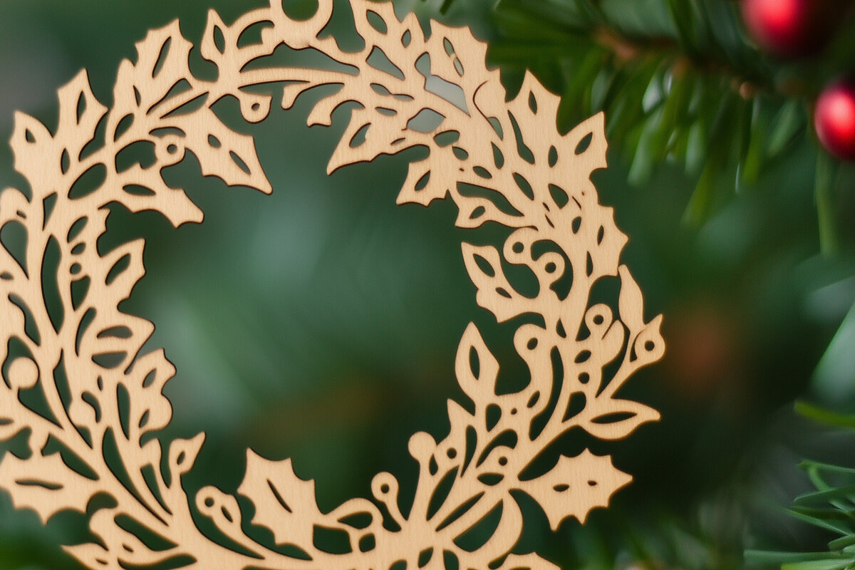 Σετ των 2 Intra απο ξύλο plywood  Χρώμα wenge 3mm-4mm πάχος - Χριστουγεννιάτικο στεφάνι στολίδι Cut Δίασταση 4x4 cm INTRAFABR-121964759