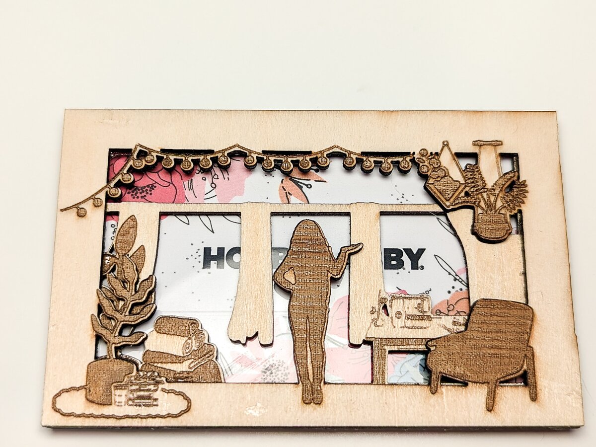 Σετ των 2 Intra απο ξύλο plywood  Χρώμα wenge 3mm-4mm πάχος - Θήκη δωροκάρτας Craft Room - Laser Δίασταση 4x4 cm INTRAFABR-111323317