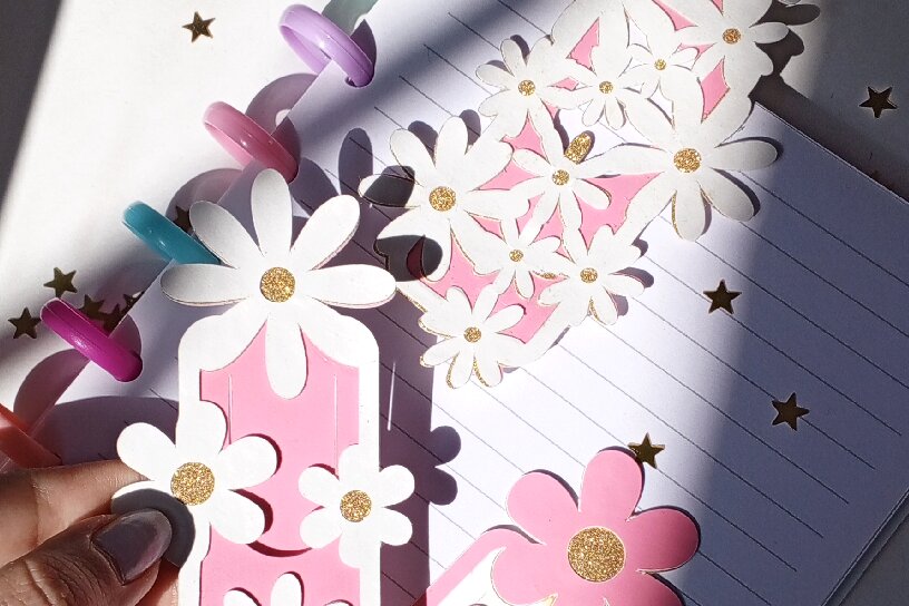 Intra απο ξύλο plywood  Χρώμα wenge 3mm-4mm πάχος - Μαργαρίτες Book Marks Δίασταση 30x20 cm INTRAFABR-107429841