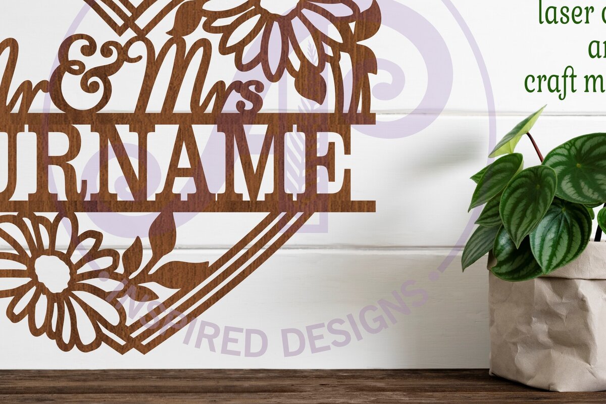 Intra απο ξύλο plywood  Χρώμα wenge 3mm-4mm πάχος - Σήμα με το όνομα του κυρίου και της κυρίας σε σχήμα καρδιάς Δίασταση 30x20 cm INTRAFABR-119035513