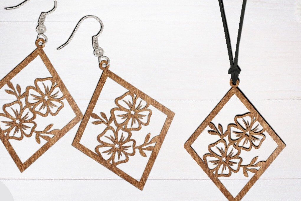 Σετ των 3 Intra απο ξύλο plywood  Χρώμα wenge 3mm-4mm πάχος - Σκουλαρίκι κοπής με λέιζερ, Σκουλαρίκι λουλουδιών Δίασταση 3x3 cm INTRAFABR-110737908