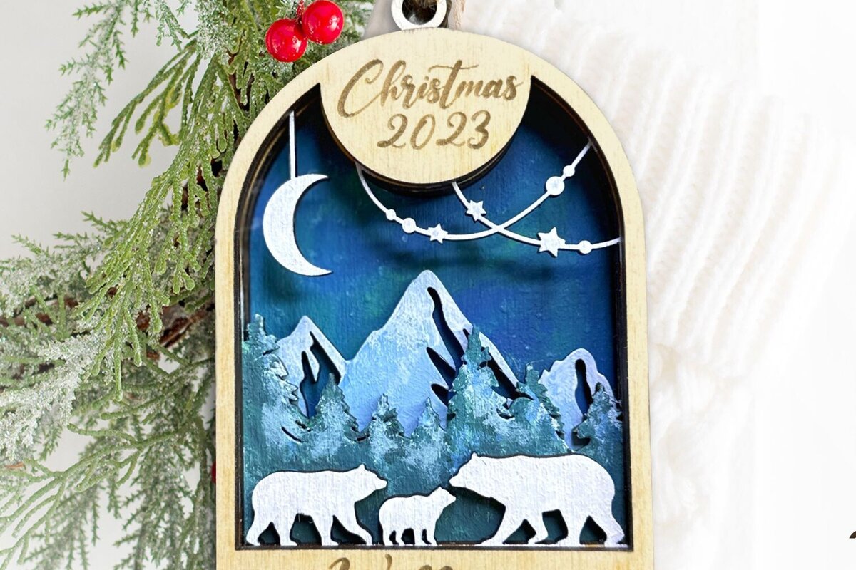 Σετ των 2 Intra απο ξύλο plywood  Χρώμα wenge 3mm-4mm πάχος - Οικογενειακό Χριστουγεννιάτικο Στολίδι , Δίασταση 6x6 cm INTRAFABR-28695550