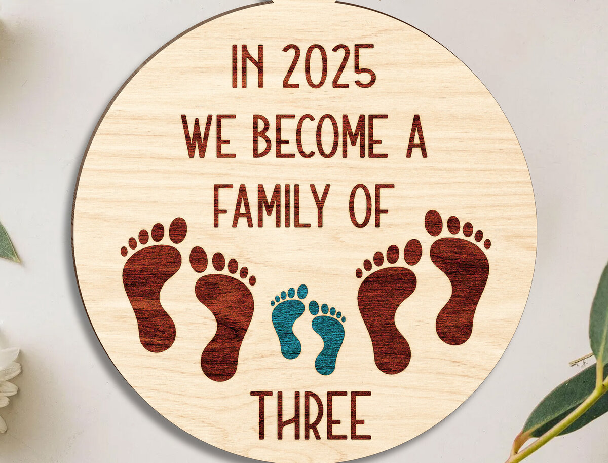 Σετ των 2 Intra απο ξύλο plywood  Χρώμα wenge 3mm-4mm πάχος - Οικογενειακό χριστουγεννιάτικο στολίδι κομμένο Δίασταση 6x6 cm INTRAFABR-32557722