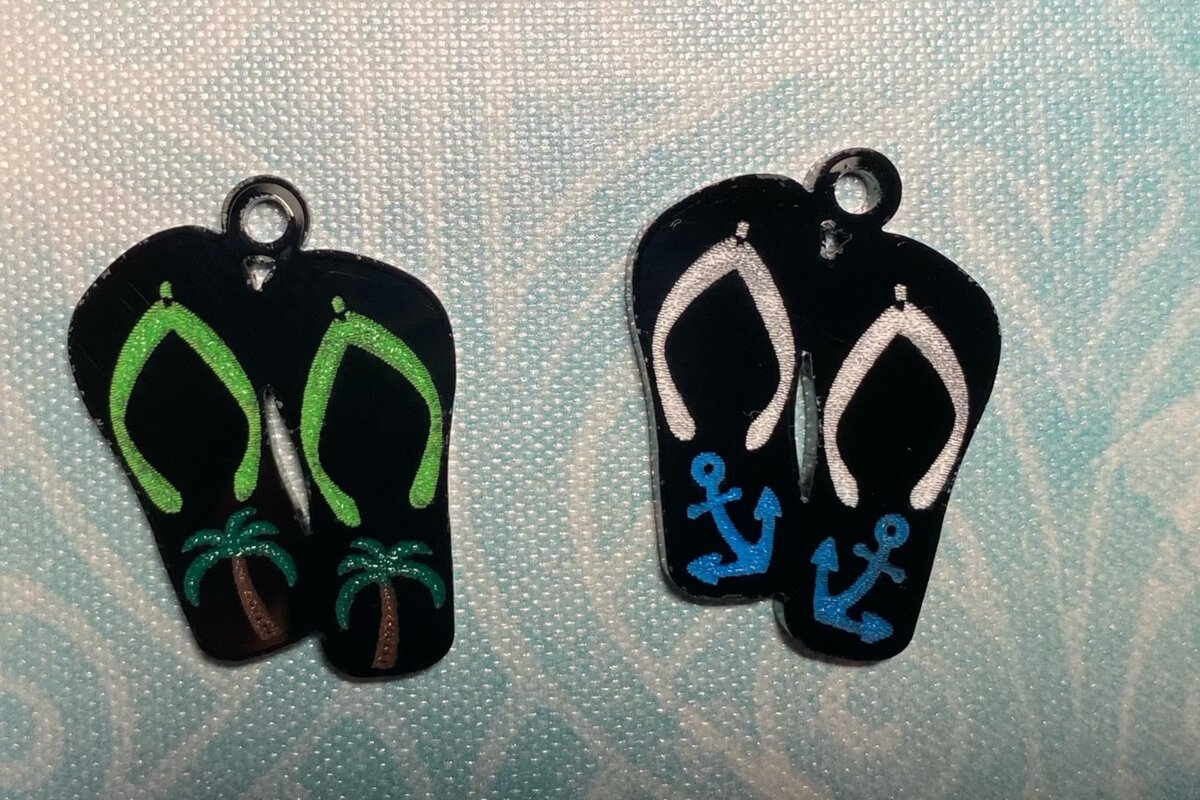 Σετ των 3 Intra απο ξύλο plywood  Χρώμα wenge 3mm-4mm πάχος - Laser κολιέ σαγιονάρας Charm Bundle Δίασταση 3x3 cm INTRAFABR-114760125