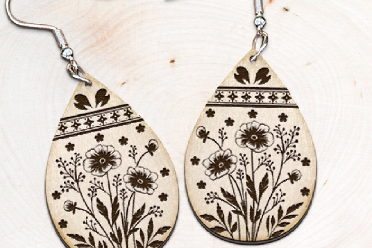 Σετ των 3 Intra απο ξύλο plywood  Χρώμα wenge 3mm-4mm πάχος - Σκουλαρίκια με λουλούδια . Σκουλαρίκια Boho Δίασταση 3x3 cm INTRAFABR-107489842