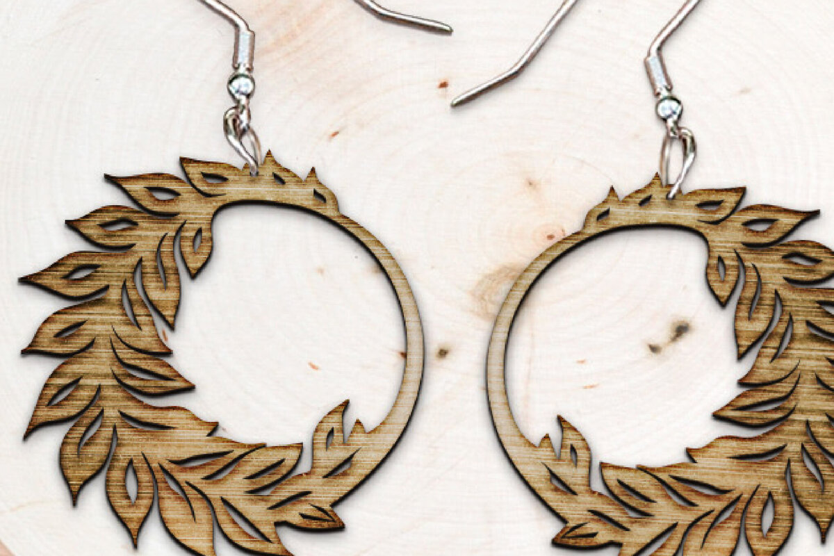 Σετ των 3 Intra απο ξύλο plywood  Χρώμα wenge 3mm-4mm πάχος - Σκουλαρίκια με λουλούδια . Σκουλαρίκια Boho Δίασταση 3x3 cm INTRAFABR-124514341