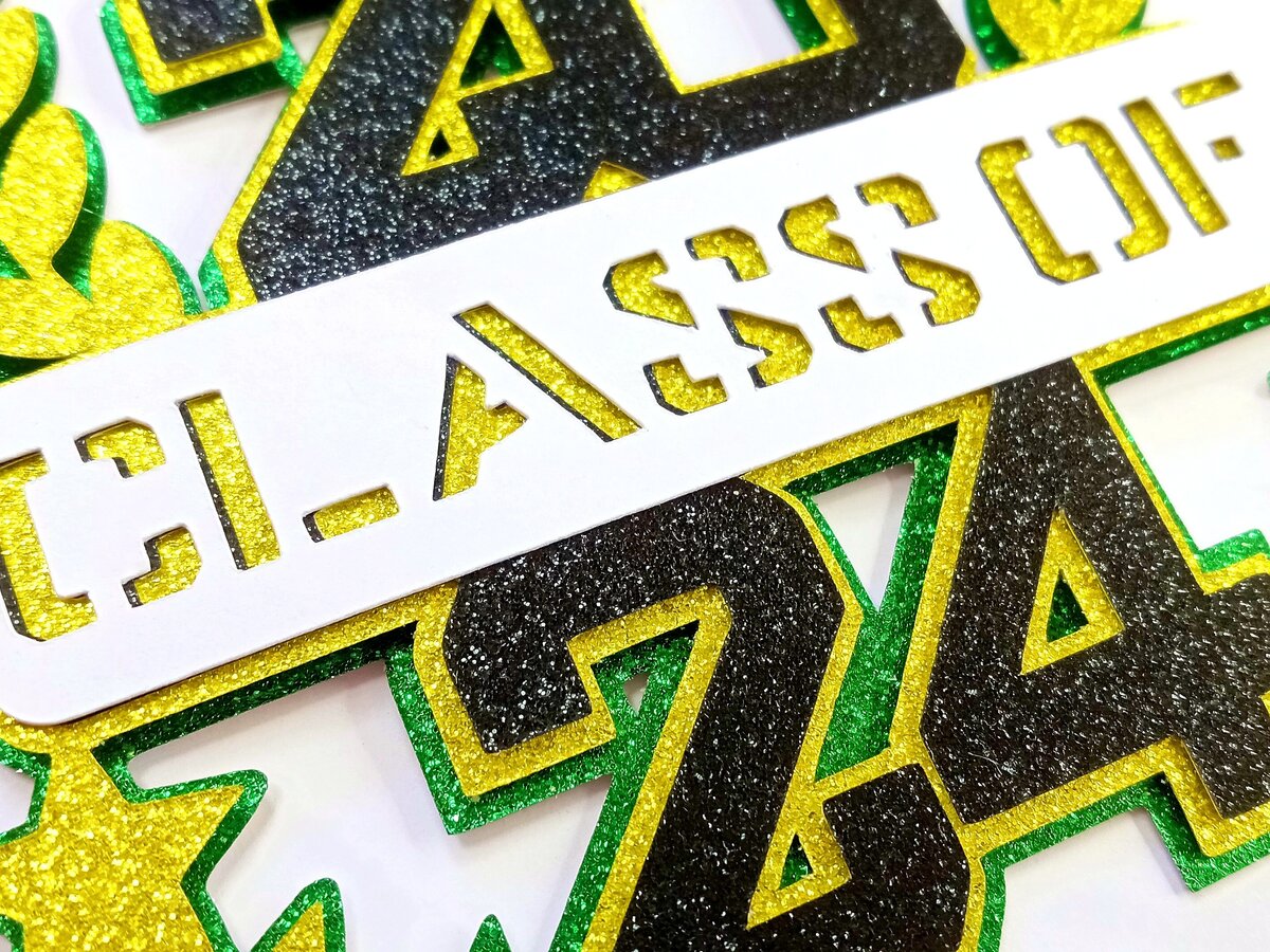 Σετ των 2 Intra απο ξύλο plywood  Χρώμα wenge 3mm-4mm πάχος - Graduation 2024 Cake Topper Δίασταση 20x20 cm INTRAFABR-95670021