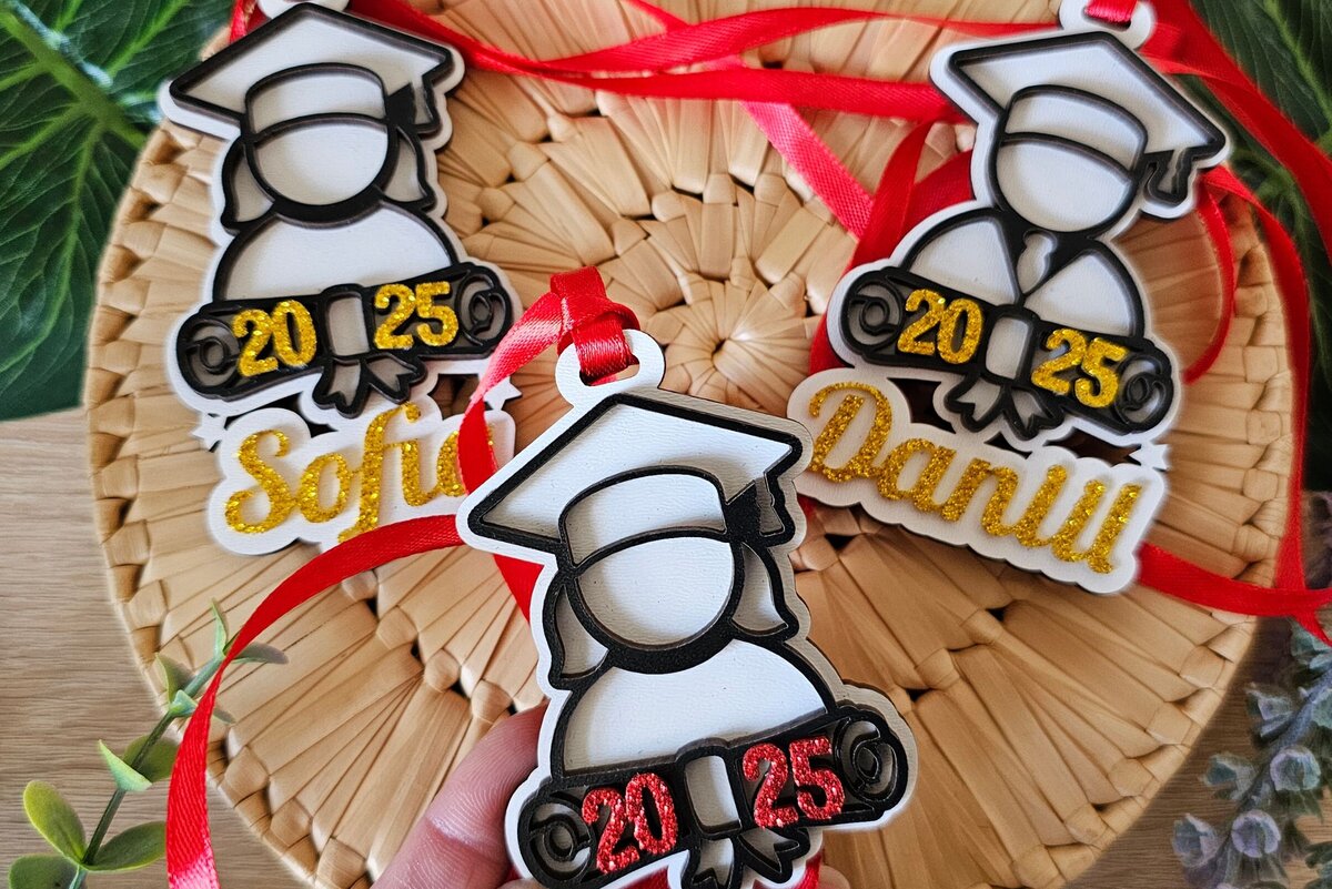 Σετ των 2 Intra απο ξύλο plywood  Χρώμα wenge 3mm-4mm πάχος - αποκοπής με λέιζερ Μετάλλιο Αποφοίτησης Δίασταση 4x4 cm INTRAFABR-116153412