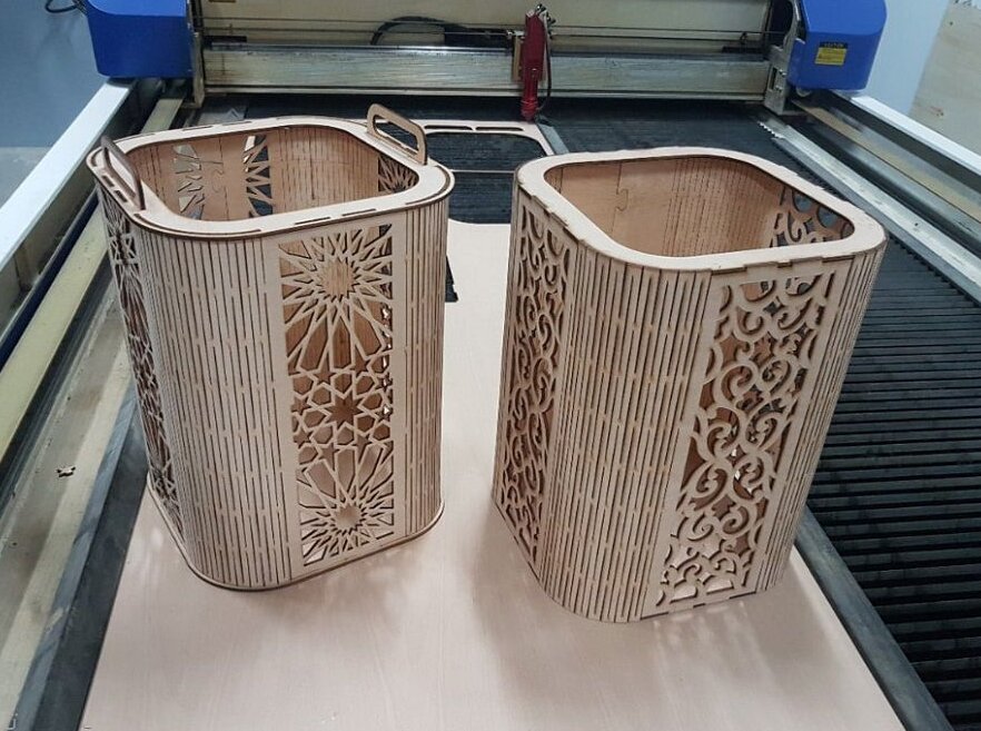 Σετ των 2 Intra απο ξύλο plywood 3mm-4mm πάχος – ξύλο Ζωντανού Μεντεσέ Καλάθι Σκουπιδιών 25x25 cm INTRAVECTRY-MY542427