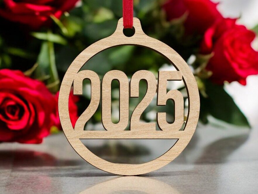 Σετ των 3 Intra απο ξύλο plywood 3mm-4mm πάχος – Στολίδι για το νέο έτος 2025 25x25 cm INTRAVECTRY-MY542963