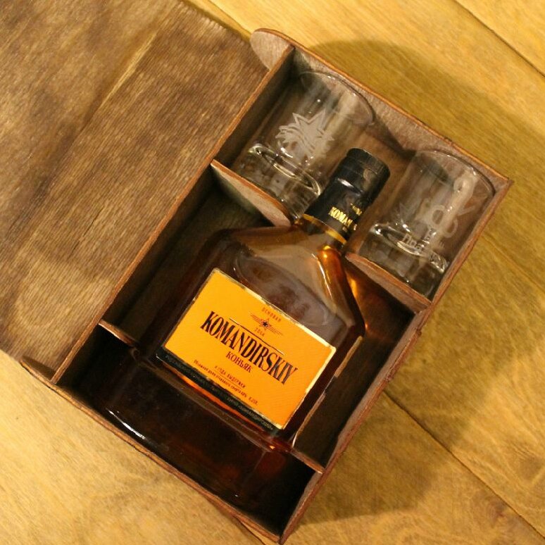 Intra απο ξύλο plywood 3mm-4mm πάχος – Κουτί σετ δώρου ουίσκι με λίμα 2 ποτηριών 40x40 cm INTRAVECTRY-MY542490