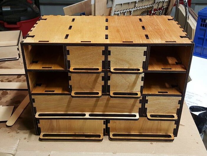 Σετ των 2 Intra απο ξύλο plywood 3mm-4mm πάχος – Κουτί εξαρτημάτων στοίβαξης προσαρμόσιμου κόντρα πλακέ με επιλογές συρταριού 25x30 cm INTRAVECTRY-MY553015