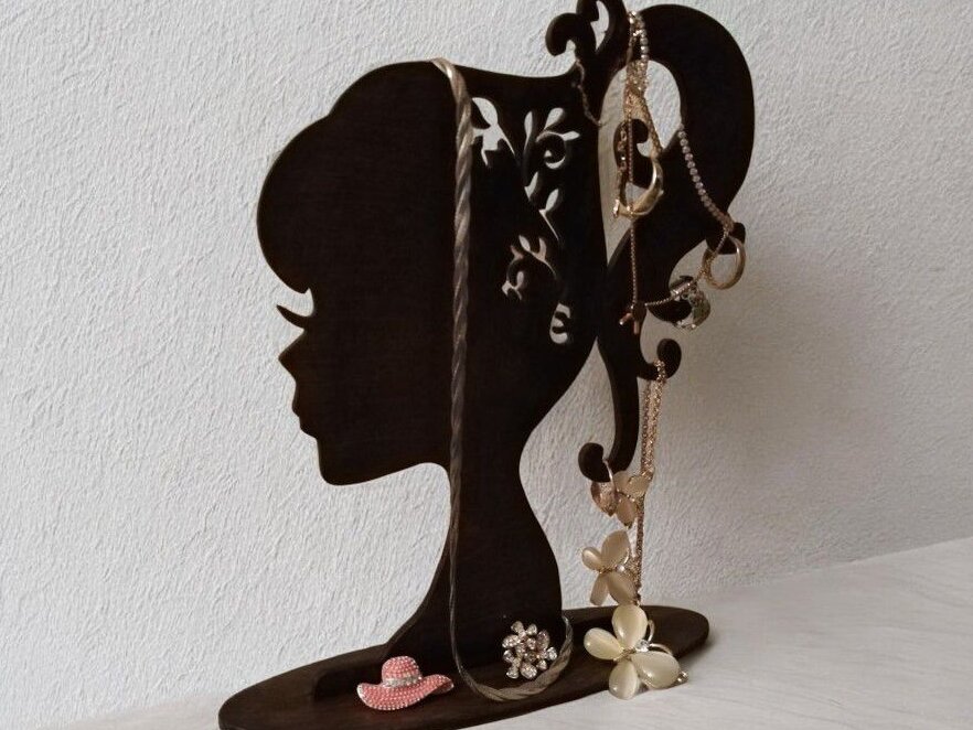 Intra απο ξύλο plywood 3mm-4mm πάχος – Βάση στήριξης κοσμημάτων Barbie 45x50 cm INTRAVECTRY-MY543054