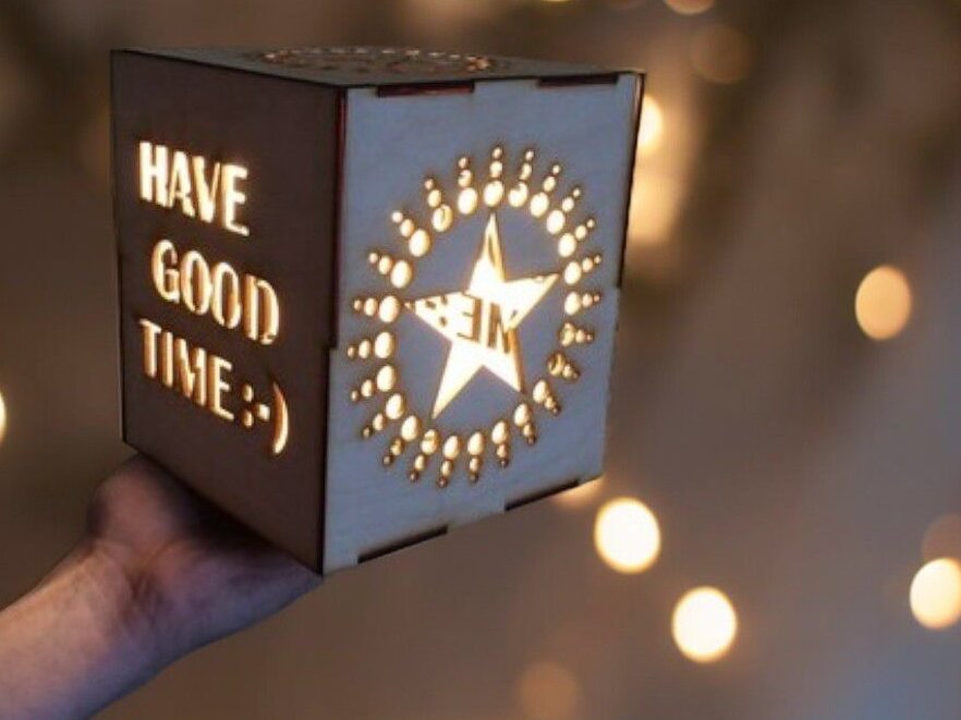 Intra απο ξύλο plywood 3mm-4mm πάχος – Εξατομικευμένο Ξύλινο LED Light Box 20x20 cm INTRAVECTRY-MY557884