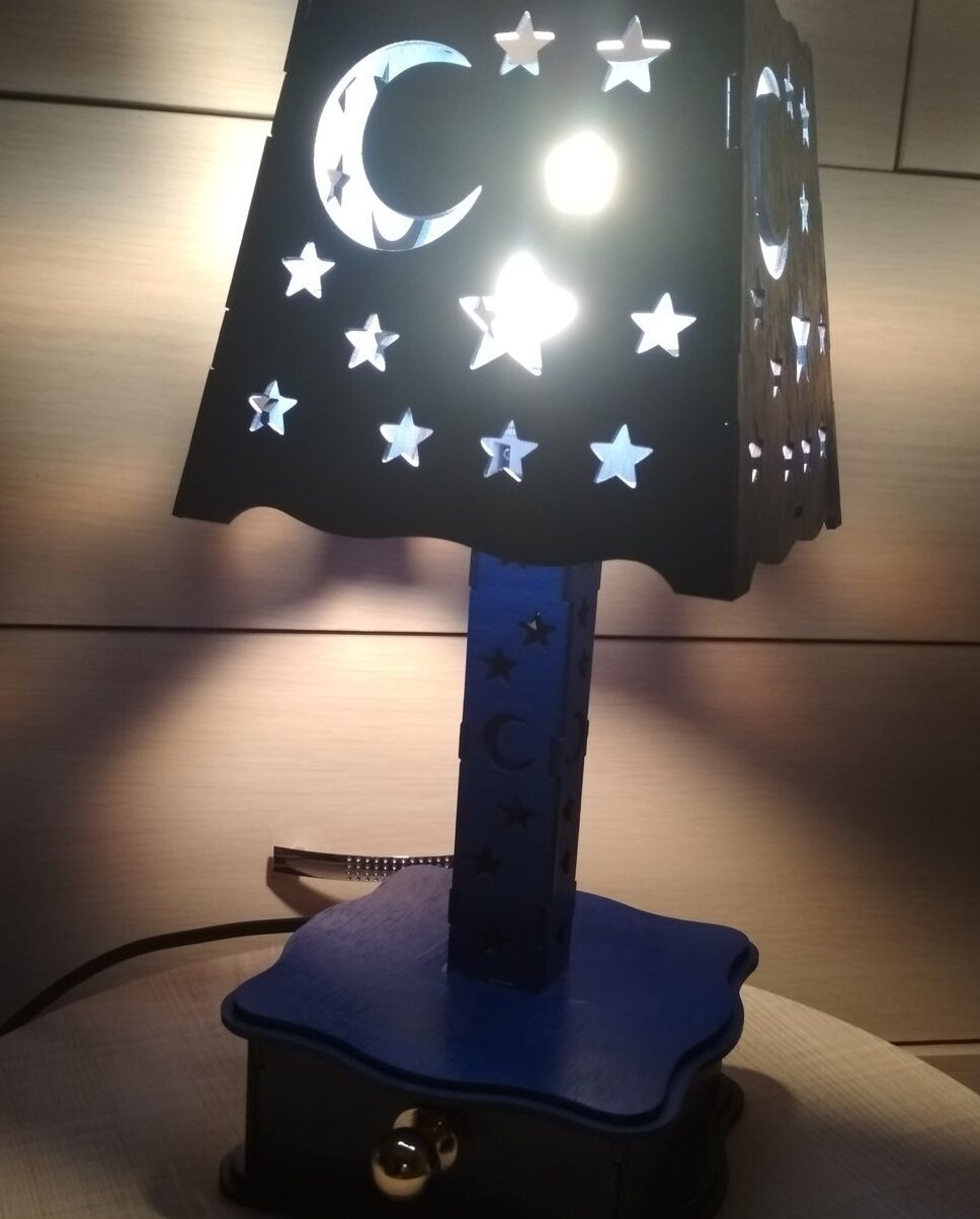 Intra απο ξύλο plywood 3mm-4mm πάχος – Ραμαζάνι Πλαϊνό Επιτραπέζιο Φωτιστικό με Συρτάρι 3,2mm Λίμα 50x60 cm INTRAVECTRY-MY557177