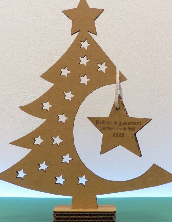 Σετ των 3 Intra απο ξύλο plywood 3mm-4mm πάχος – Χριστουγεννιάτικο δέντρο από χαρτόνι με μπιχλιμπίδι αστεριών 30x35 cm INTRAVECTRY-MY560186