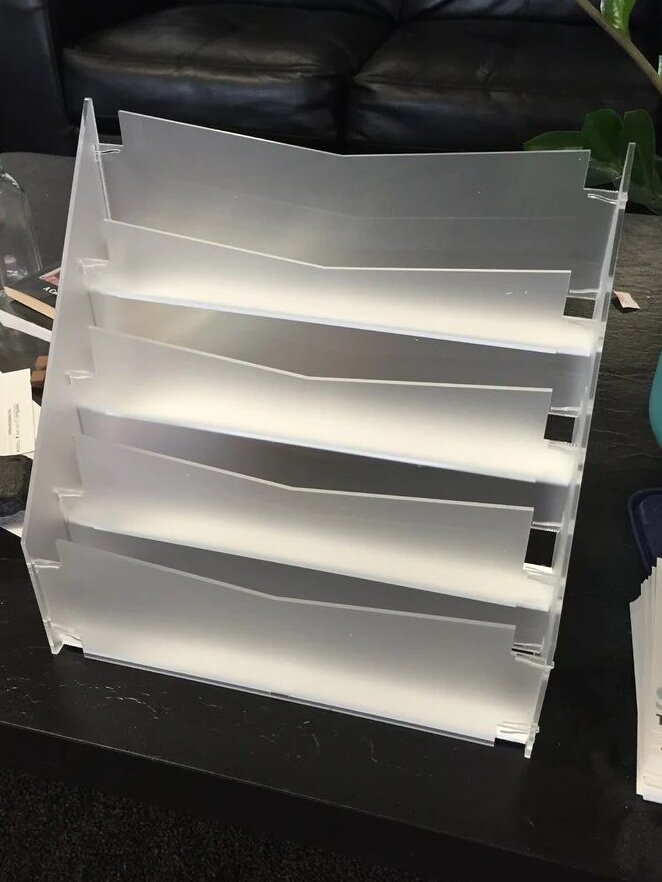 Intra απο ξύλο plywood 3mm-4mm πάχος – Σχεδιασμός βάσης στήριξης μπροσούρας 12x15 cm INTRAVECTRY-MY547583