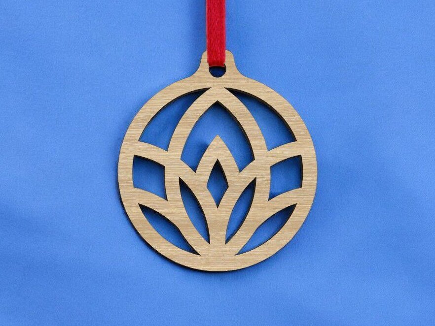 Σετ των 3 Intra απο ξύλο plywood 3mm-4mm πάχος – Χριστουγεννιάτικο στολίδι με λουλούδια λωτού 25x25 cm INTRAVECTRY-MY552596