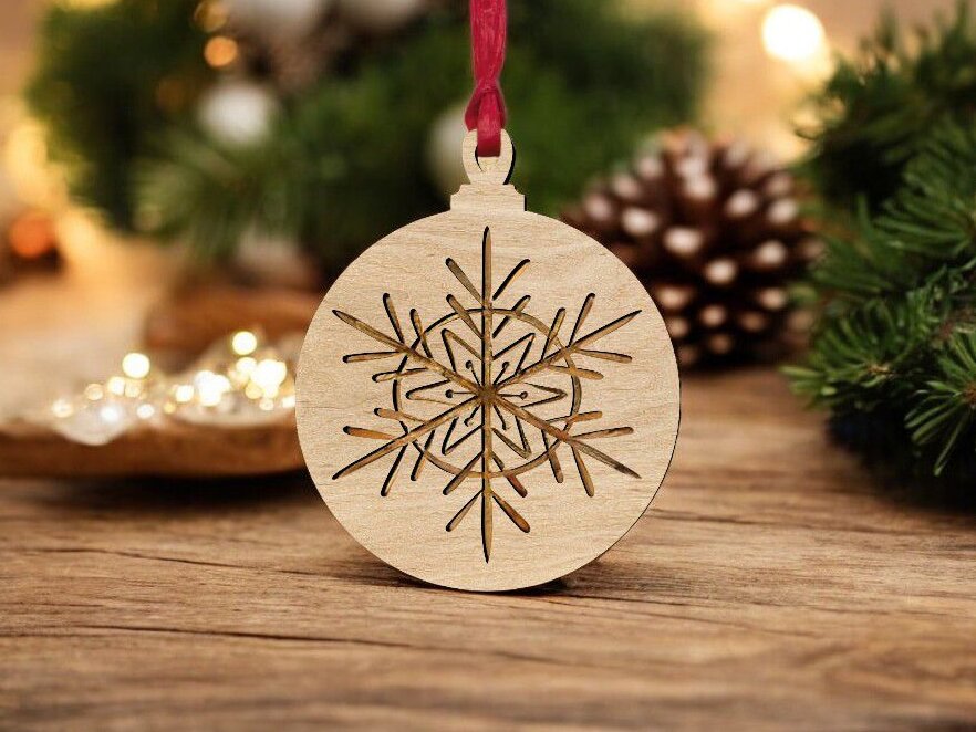 Σετ των 3 Intra απο ξύλο plywood 3mm-4mm πάχος – Περίπλοκο χριστουγεννιάτικο μπιχλιμπίδι με νιφάδες χιονιού 25x25 cm INTRAVECTRY-MY552670