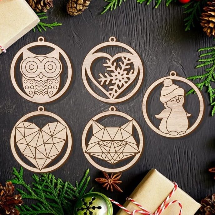 Σετ των 3 Intra απο ξύλο plywood 3mm-4mm πάχος – Χριστουγεννιάτικο Στρογγυλό Πακέτο παιχνιδιών με κουκουβάγια, καρδιά, διαμάντι, χιονάνθρωπος και ξύλο αλεπούς 35x40 cm INTRAVECTRY-MY559267