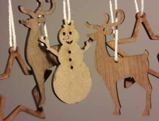 Σετ των 3 Intra απο ξύλο plywood 3mm-4mm πάχος – ξύλο Χριστουγεννιάτικων Κρεμαστών Διακοσμήσεων 25x25 cm INTRAVECTRY-MY550475