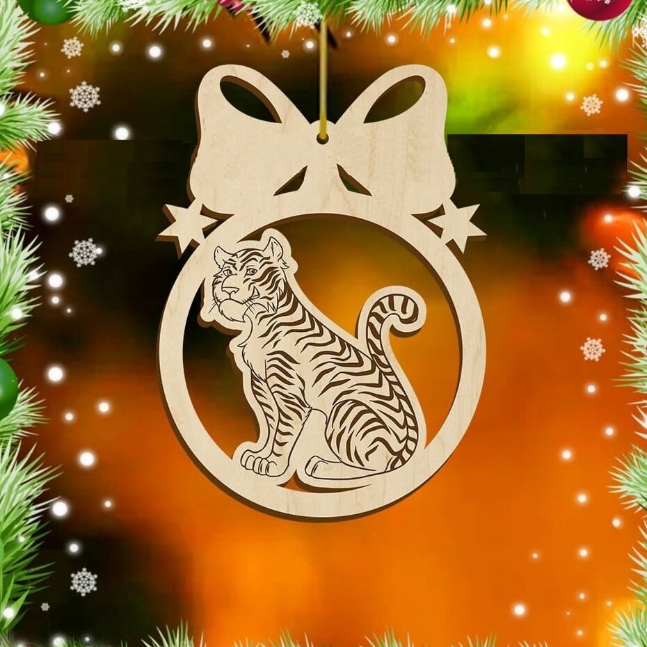 Σετ των 3 Intra απο ξύλο plywood 3mm-4mm πάχος – Τίγρης σε χριστουγεννιάτικο κρεμαστό ξύλο κοπής με λέιζερ μπάλα 40x45 cm INTRAVECTRY-MY548823