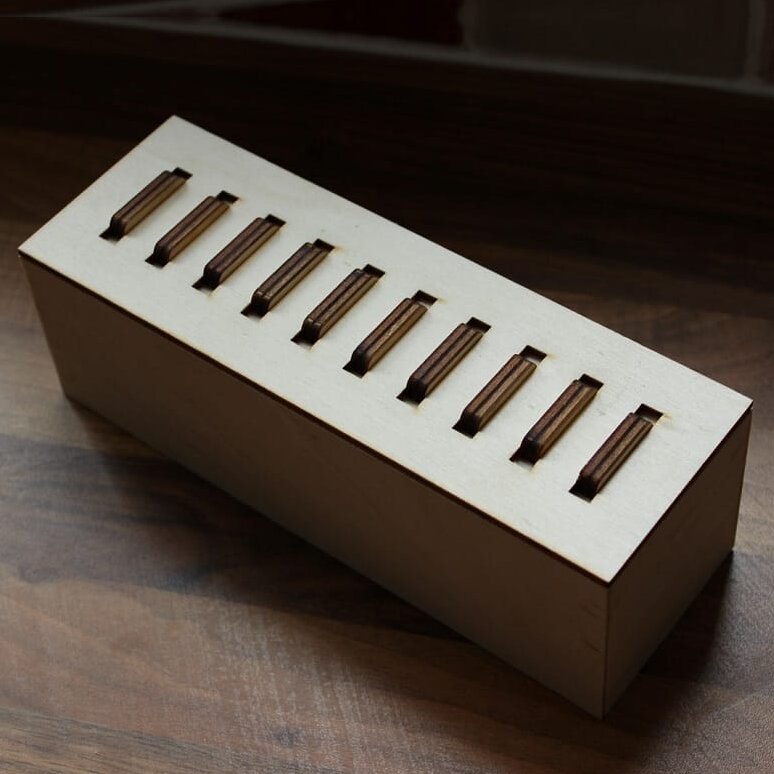 Σετ των 2 Intra απο ξύλο plywood 3mm-4mm πάχος – Byte Puzzle Bottle Bock of Birch File από κόντρα πλακέ 40x45 cm INTRAVECTRY-MY545854