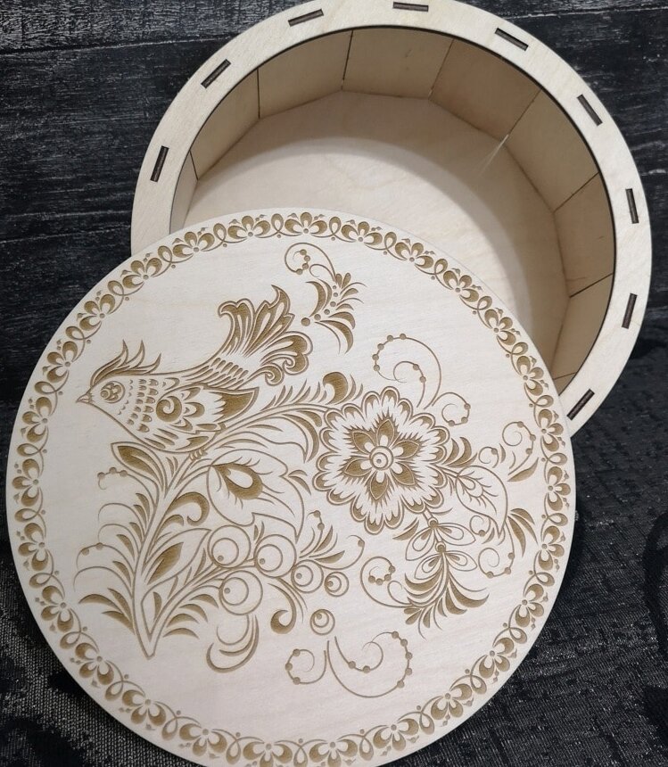 Intra απο ξύλο plywood 3mm-4mm πάχος – Στρογγυλό Ξύλινο Κουτί με Χαραγμένο Καπάκι 40x45 cm INTRAVECTRY-MY561475