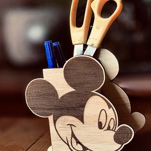 Σετ των 2 Intra απο ξύλο plywood 3mm-4mm πάχος – ξύλο Disney Μίκυ Μάους Μολυβοθήκη 30x35 cm INTRAVECTRY-MY558423