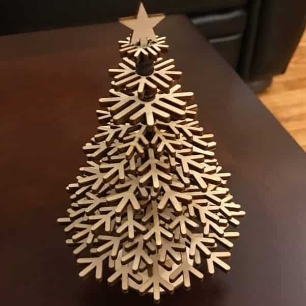 Σετ των 3 Intra απο ξύλο plywood 3mm-4mm πάχος – Ξύλινο χριστουγεννιάτικο δέντρο με νιφάδα χιονιού με ξύλο αστεριών 12x15 cm INTRAVECTRY-MY547903