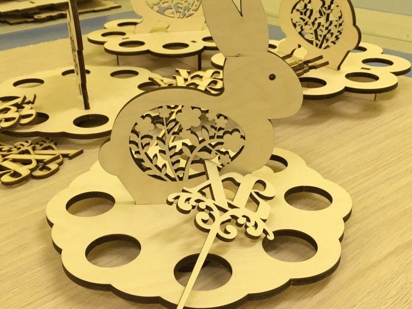 Σετ των 3 Intra απο ξύλο plywood 3mm-4mm πάχος – Πασχαλινός δίσκος με αυγά για λαγουδάκι με λίμα για κέικ 25x25 cm INTRAVECTRY-MY547993