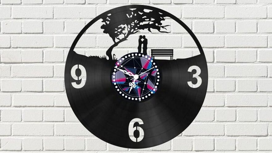 Intra απο ξύλο plywood 3mm-4mm πάχος – ξύλο ρολογιού τοίχου δίσκων βινυλίου Couple Under Tree 20x25 cm INTRAVECTRY-MY561017