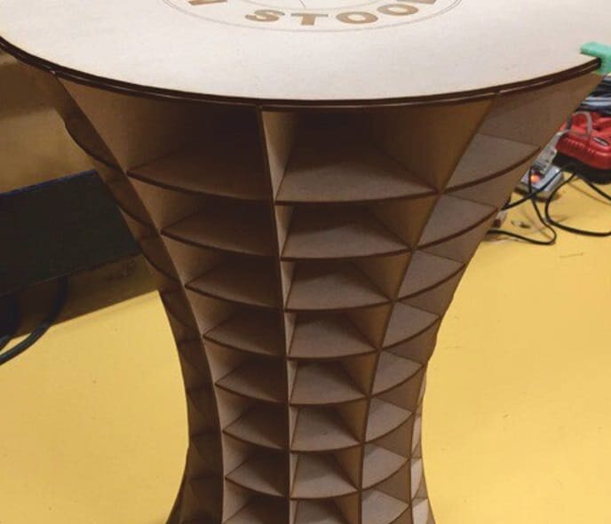 Σετ των 2 Intra απο ξύλο plywood 3mm-4mm πάχος – Παραμετρικό ξύλο σκαμπό Tower 35x40 cm INTRAVECTRY-MY555208